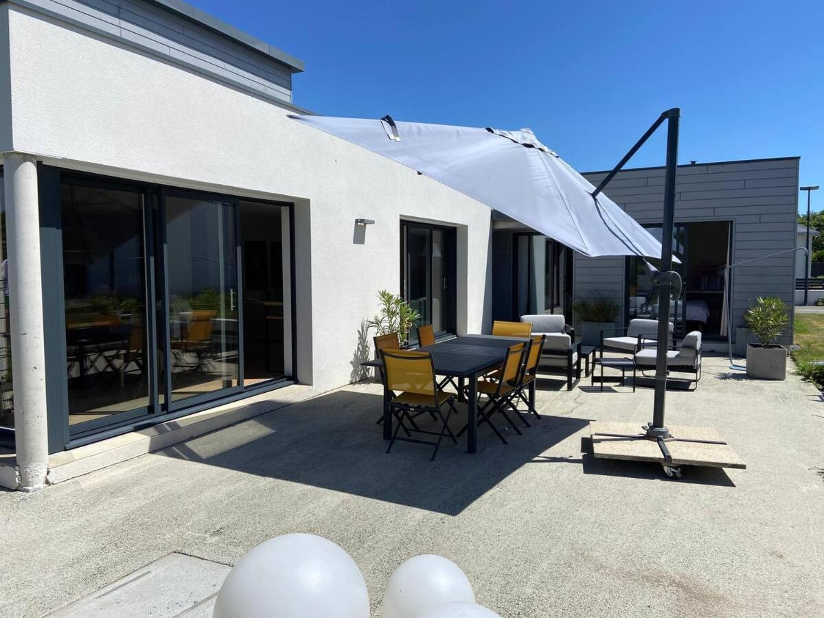 コンブリ Embruns Et Sarrasin Bed & Breakfast エクステリア 写真
